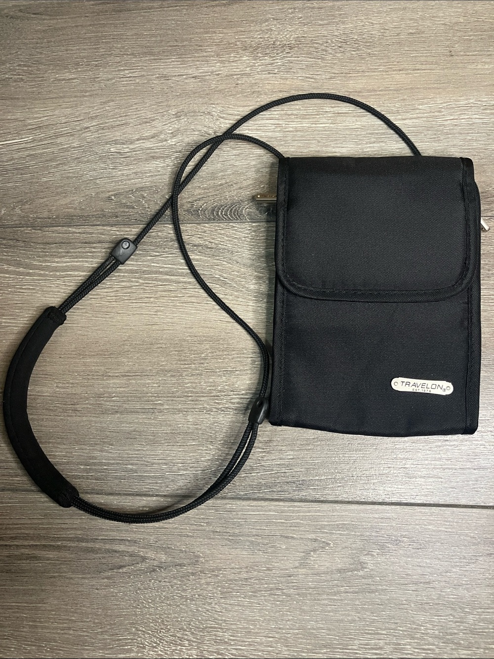 Travelon RFID Blocking Anti-Theft Unisex Neck Wallet 42220 Black